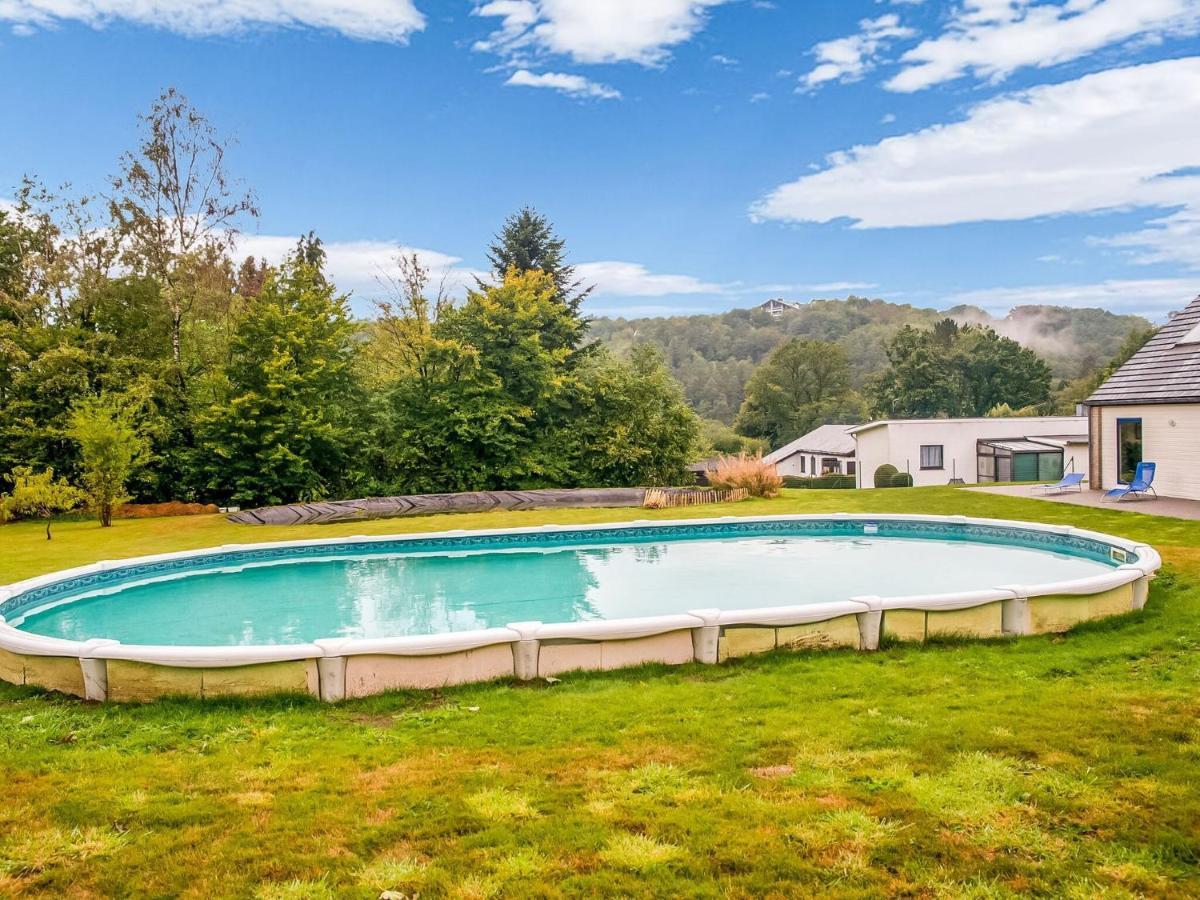 ניבזה Splendid Villa In Sart Jalhay With Swimming Pool חדר תמונה